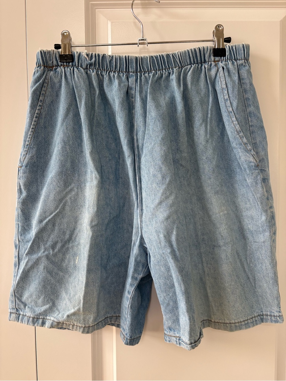 Light Blue Denim Vintage 90s Mom Jeans Shorts Elastic Waist Jorts